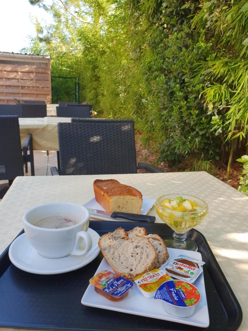 Brit Hotel Du Moulin De La Pioline - La Table A Fromages Aix-en-Provence Luaran gambar